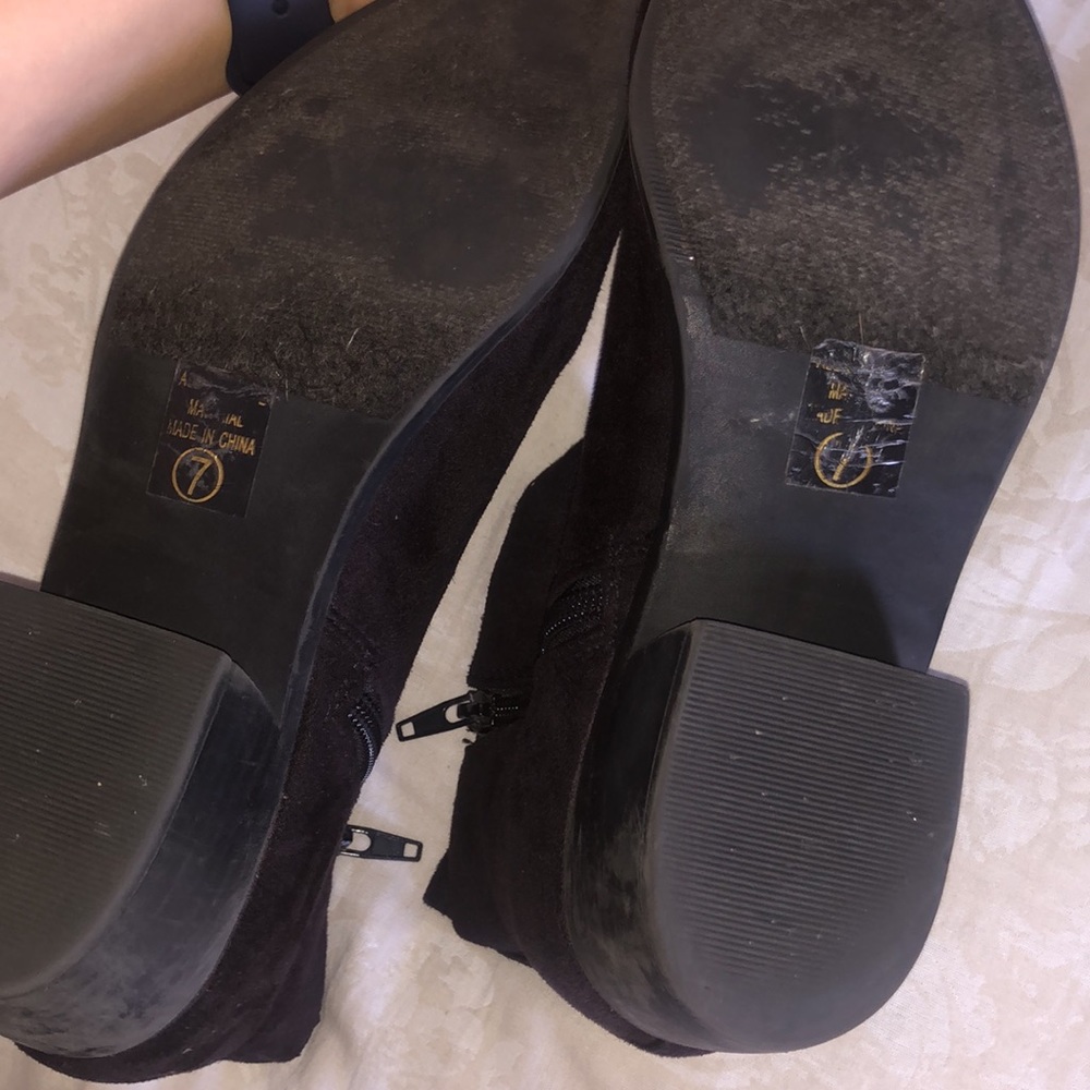 Suede black booties - Picture 2 of 2